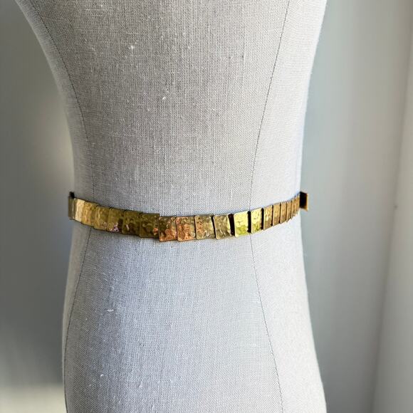 Vintage Gold Tone Stretch Belt Small Adjustable Metal Mesh Accent - Picture 6 of 9